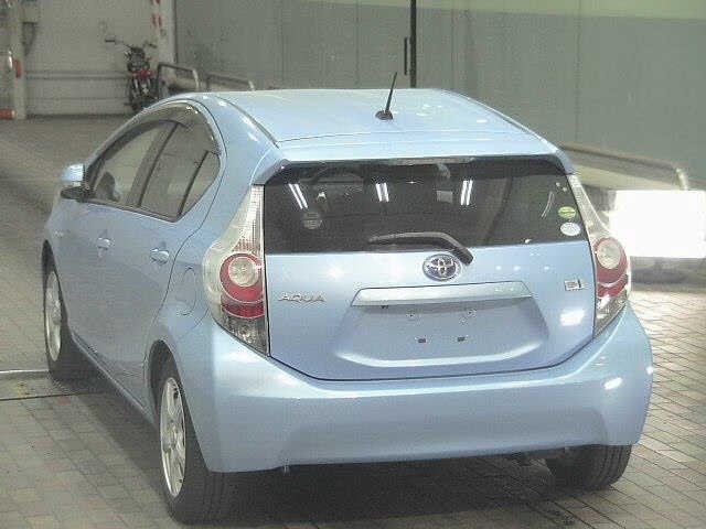Toyota AQUA 2012 7253646-1