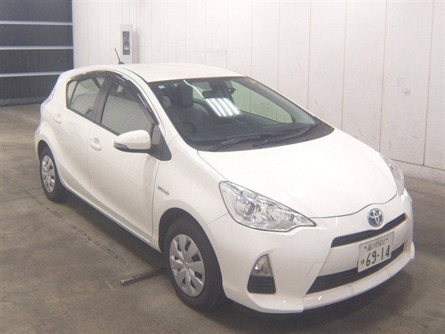 Toyota AQUA 2014 7253658-0