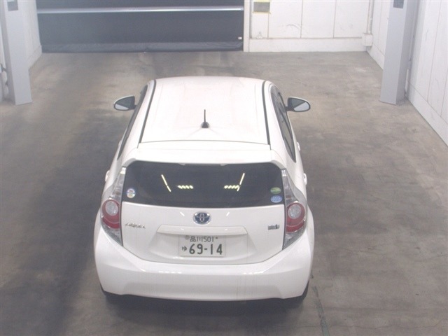 Toyota AQUA 2014 7253658-6