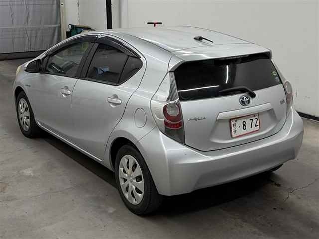 Toyota AQUA 2013 7253666-1