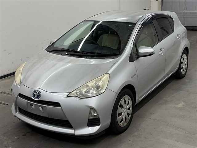 Toyota AQUA 2013 7253666-4