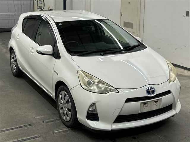 Toyota AQUA 2013 7253668-0