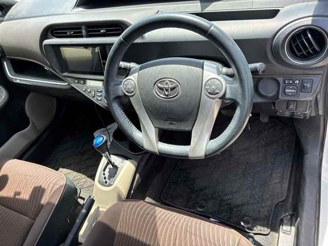 Toyota AQUA 2013 7253668-3