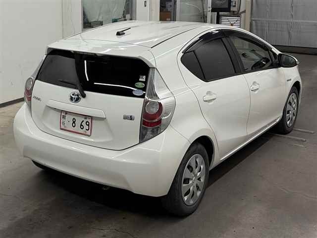 Toyota AQUA 2013 7253668-5