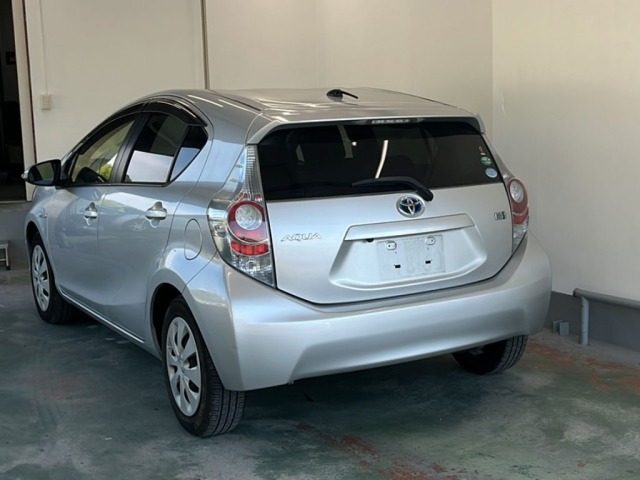 Toyota AQUA 2014 7253676-1