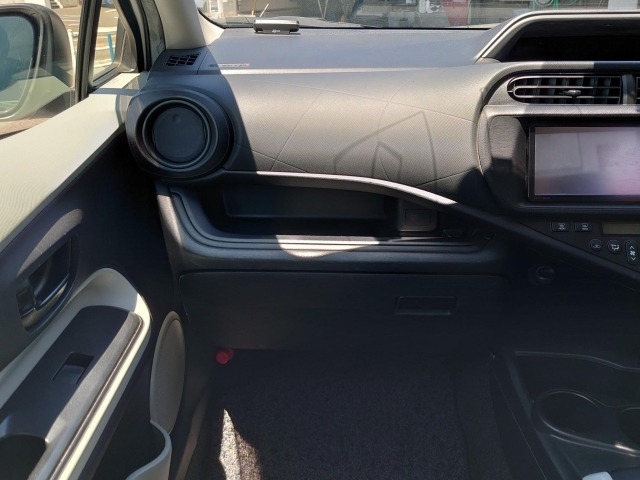 Toyota AQUA 2014 7253709-11