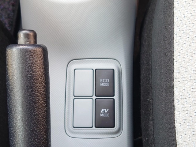 Toyota AQUA 2014 7253709-15
