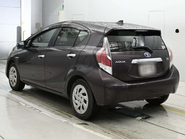 Toyota AQUA 2016 7253710-6