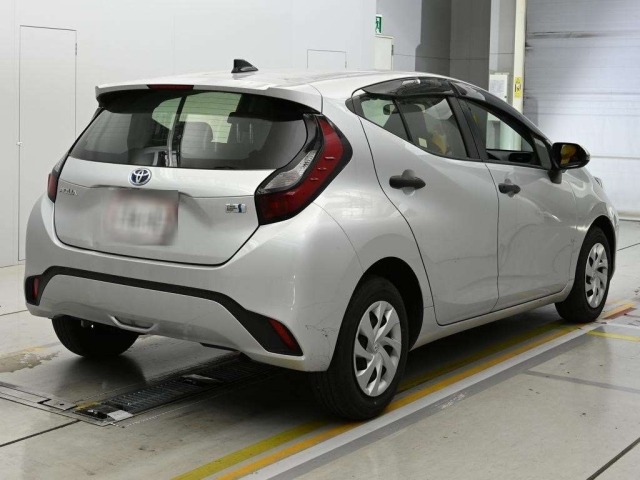 Toyota AQUA 2023 7253714-1