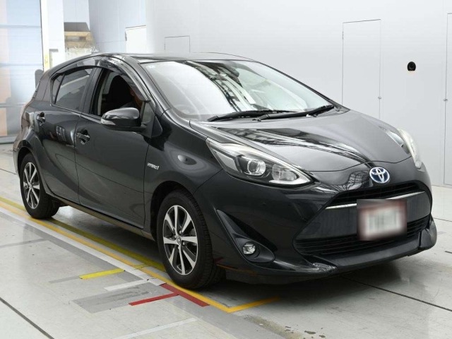 Toyota AQUA 2017 7253716-5