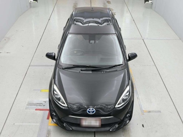 Toyota AQUA 2017 7253716-7