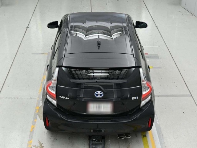 Toyota AQUA 2017 7253716-8