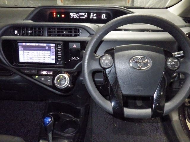 Toyota AQUA 2017 7253717-4