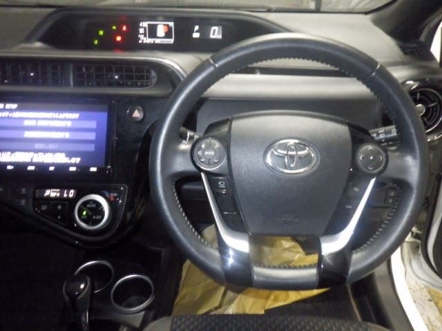 Toyota AQUA 2019 7253723-4