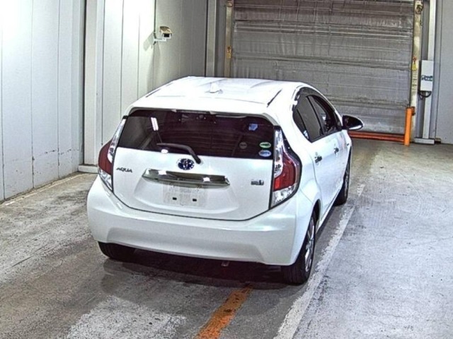 Toyota AQUA 2016 7253731-5