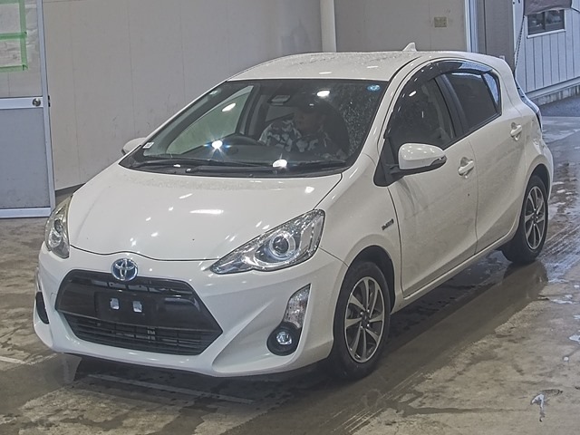 Toyota AQUA 2016 7253732-0