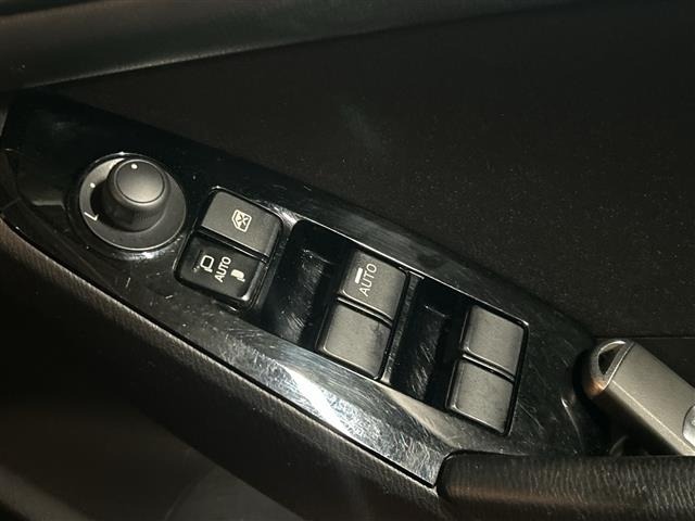 Mazda AXELA 2017 7242746-6