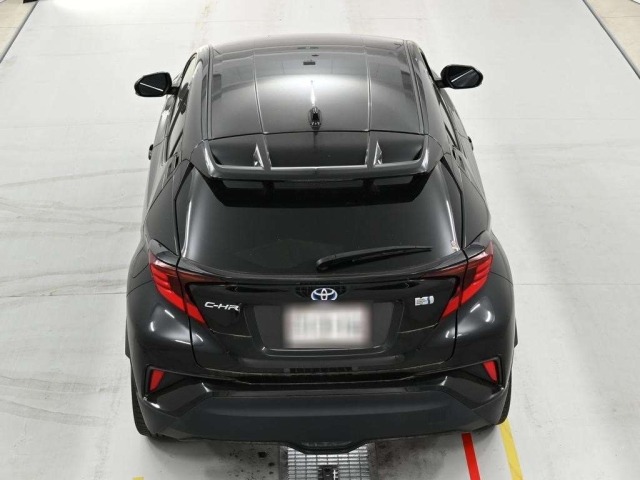 Toyota C-HR 2023 7255543-8