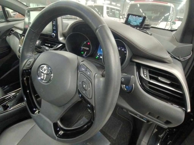 Toyota C-HR 2023 7255543-9
