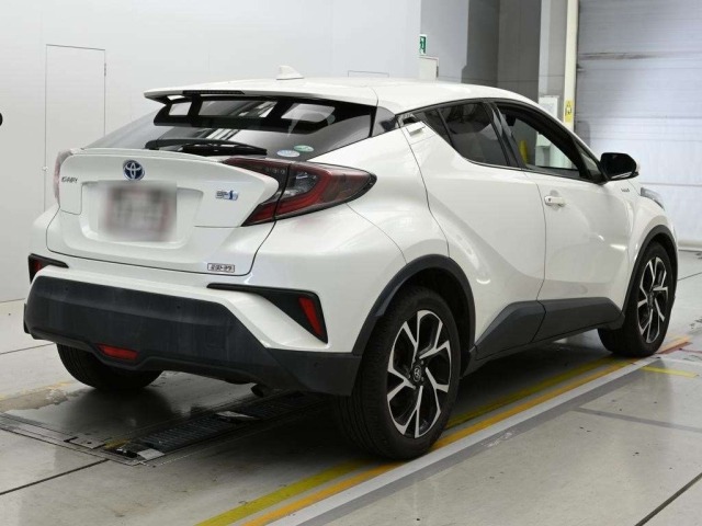 Toyota C-HR 2017 7255557-1