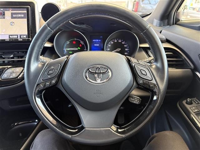 Toyota C-HR 2017 7255818-16
