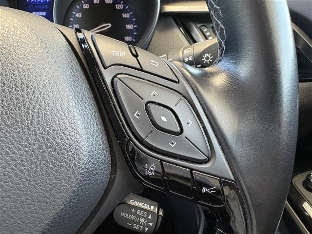 Toyota C-HR 2017 7255818-18