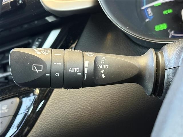Toyota C-HR 2017 7255818-19