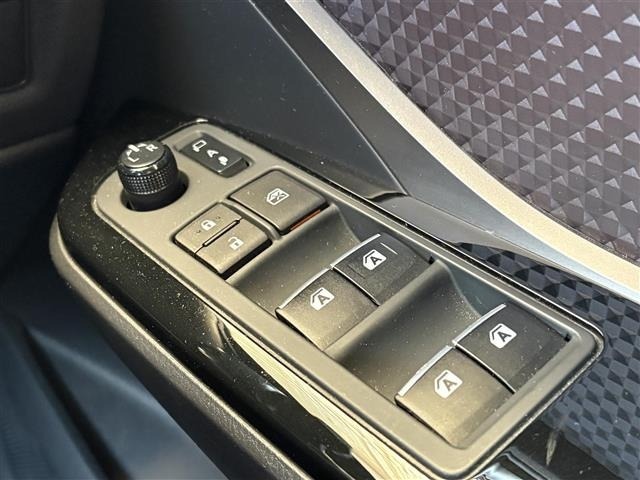 Toyota C-HR 2017 7255818-9
