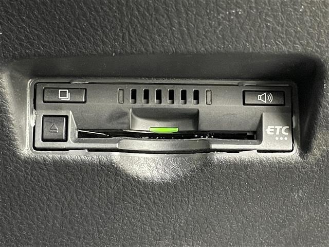 Toyota C-HR 2017 7255829-18