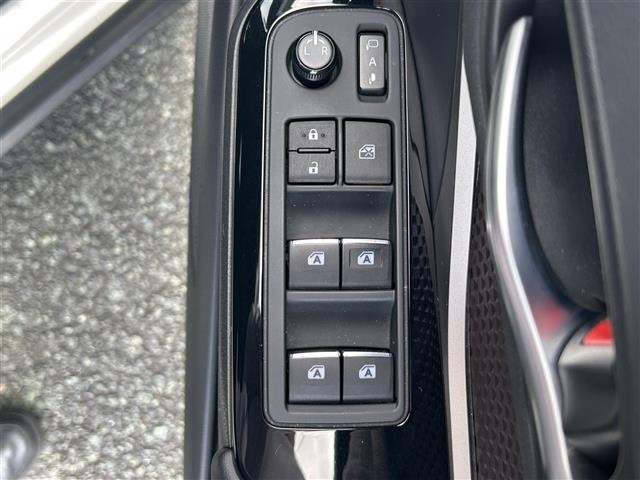 Toyota C-HR 2017 7255835-2