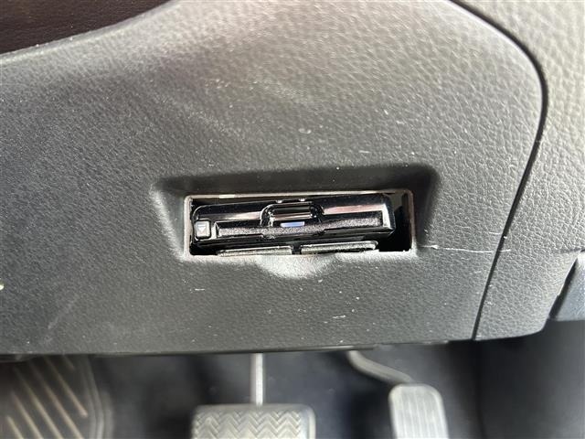 Toyota C-HR 2017 7255835-22