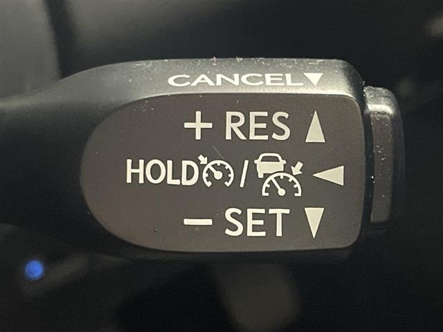 Toyota C-HR 2022 7255837-8