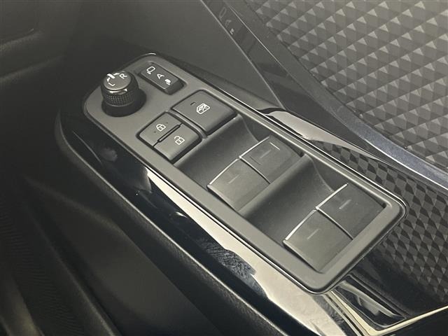 Toyota C-HR 2022 7255837-9