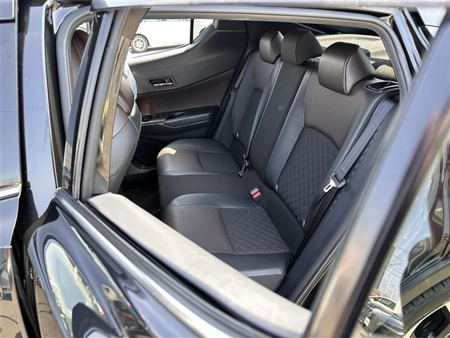 Toyota C-HR 2018 7255838-10