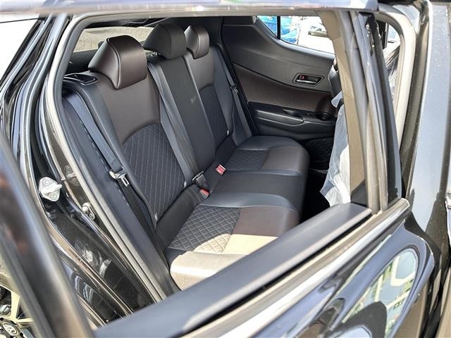 Toyota C-HR 2018 7255838-11