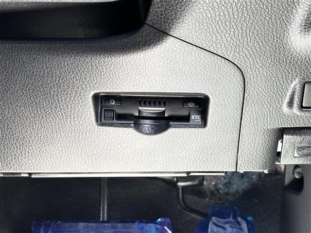 Toyota C-HR 2018 7255838-20