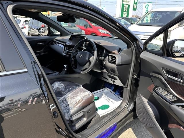 Toyota C-HR 2018 7255838-9