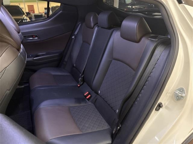 Toyota C-HR 2017 7255846-10