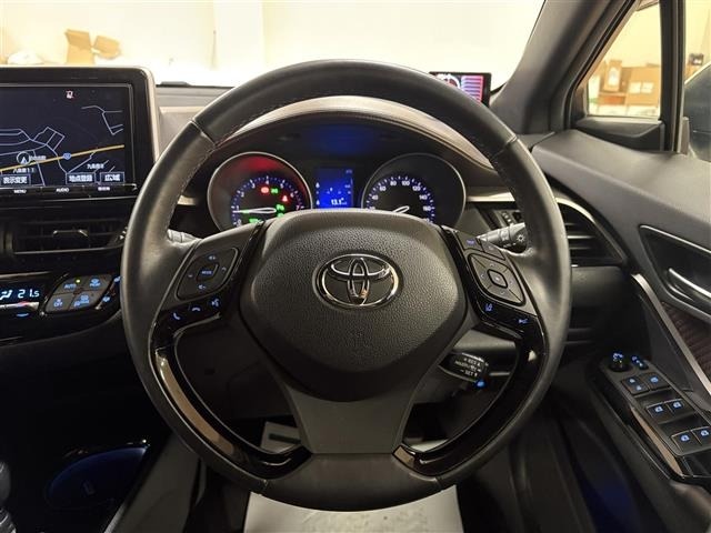 Toyota C-HR 2017 7255846-11