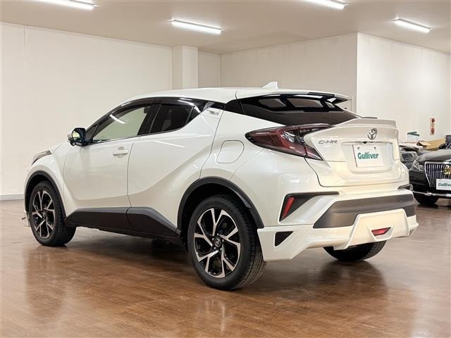 Toyota C-HR 2017 7255846-16