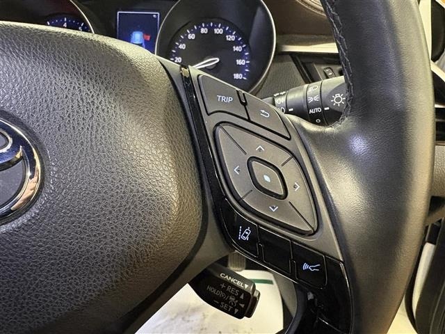 Toyota C-HR 2017 7255846-20
