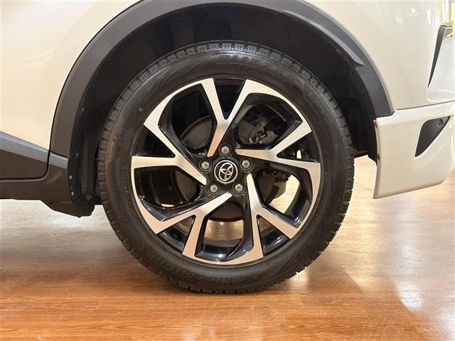 Toyota C-HR 2017 7255846-21