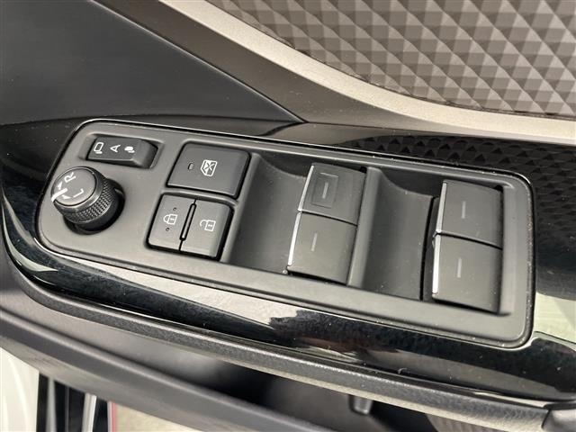 Toyota C-HR 2019 7255861-11