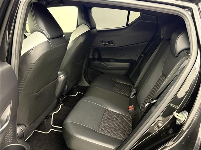 Toyota C-HR 2019 7255876-11