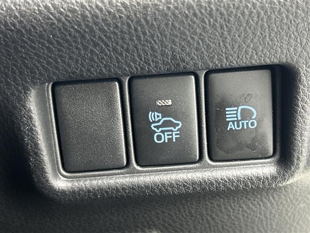 Toyota C-HR 2017 7255881-11