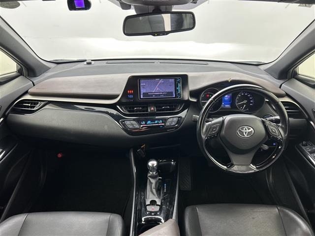 Toyota C-HR 2017 7255881-14