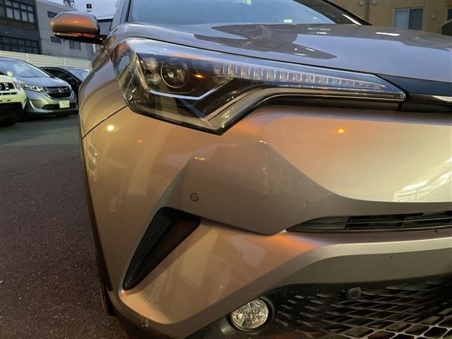 Toyota C-HR 2017 7255889-10