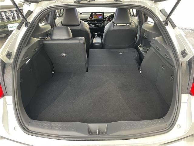 Toyota C-HR 2023 7255904-10