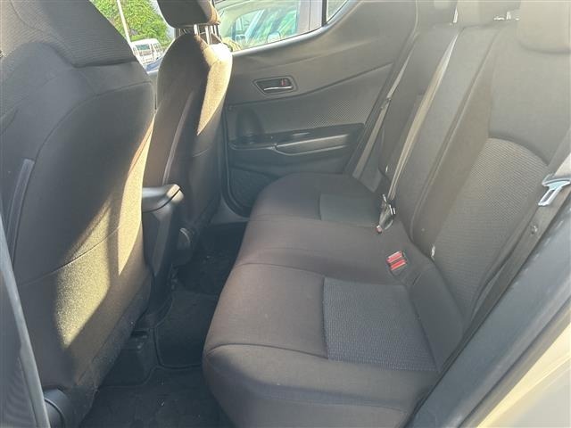 Toyota C-HR 2018 7255906-11