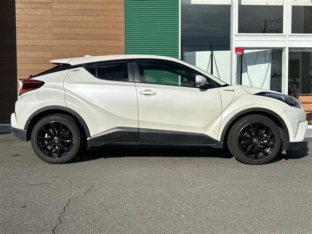 Toyota C-HR 2018 7255906-21